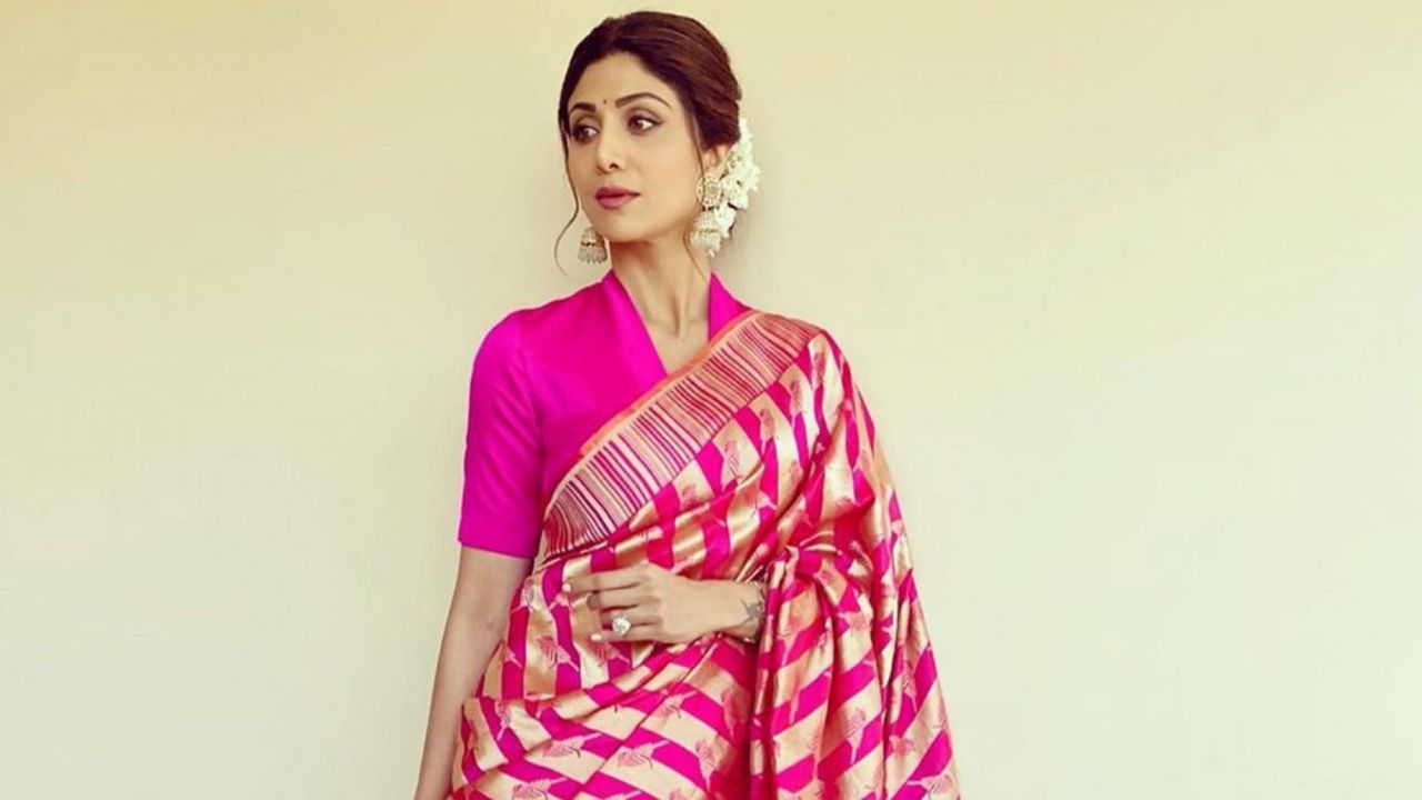 शिल्पा शेट्टी - बॉलिवूडची लोकप्रिय अभिनेत्री शिल्पा शेट्टीचाही या यादीत समावेश आहे. अभिनेत्री अनेकदा कान्हाची पूजा करतानाही दिसते.