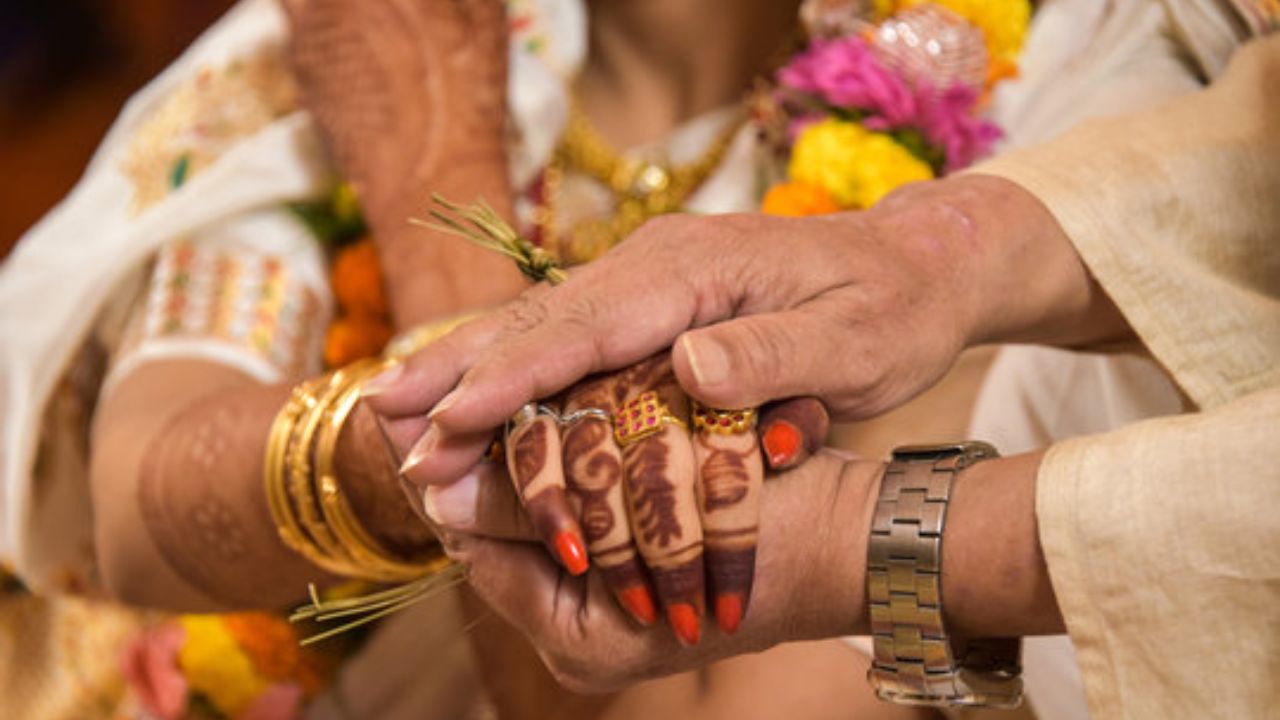 भारतातील ‘या’ राज्यात लग्नानंतर वर जातो सासरी; मातृवंशीय पद्धतीने चालवले जाते कुटुंब