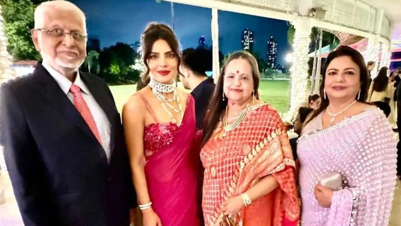 दरम्यान, प्रियांका चोप्रा बॅक टू बॅक प्रोजेक्टमध्ये व्यस्त आहे. ती शेवटची सिटाडेलमध्ये दिसली होती. पुढे, ती 'हेड्स ऑफ स्टेट' आणि 'द ब्लफ'चा या चित्रपरतामध्ये दिसणार आहे. 