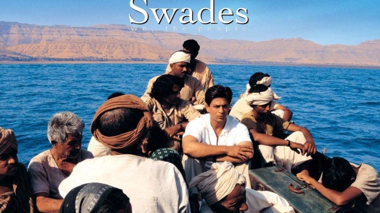 ये जो देश है तेरा- स्वदेश चित्रपटातील 'ये जो देश है तेरा' हे गाणे एआर रहमानने गायले आहे. हे गाणे ऐकून प्रत्येक भारतीयाच्या मनात देशभक्तीची भावना जागृत होते