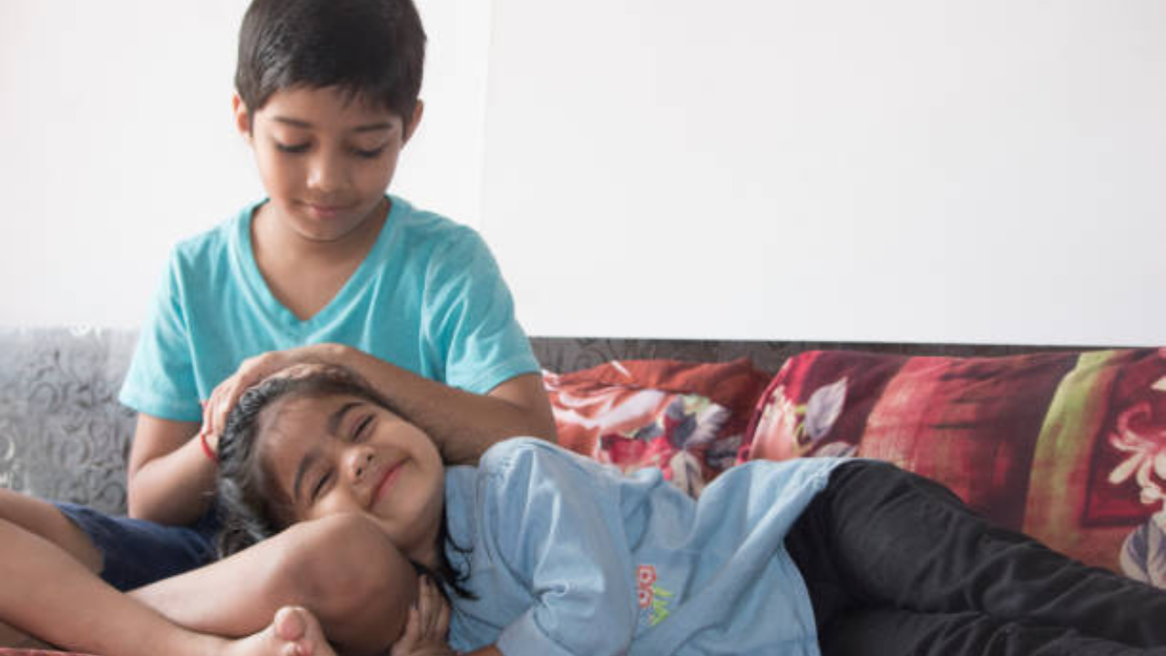 भावाबहिणीच्या नात्याचा आदर ठेवा