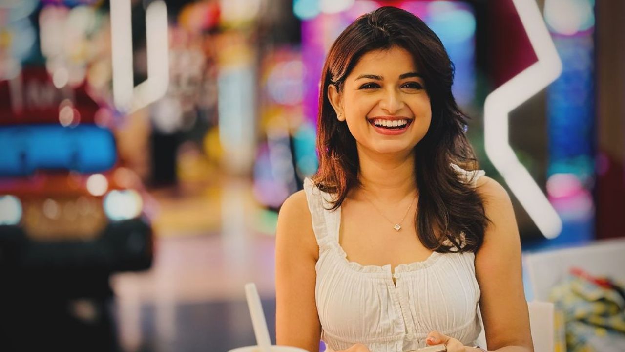 हेमल इंगळे आता लवकरच लग्न बंधनात अडकणार असून, तिचा आगामी मराठी चित्रपट ‘नवरा माझा नवसाचा २’ देखील चित्रपटगृहात दाखल होणार आहे. हा चित्रपट येत्या २० सप्टेंबरला प्रदर्शित होणार आहे. 
