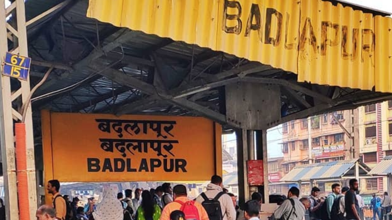 मात्र बदलापूर या नावामागे एक मोठे गूढ लपलेले आहे जे अधिकतर लोकांनी ठाऊक नाही. आज आम्ही तुम्हाला याच्या नावामागची एक रंजक गोष्ट सांगत आहोत 
