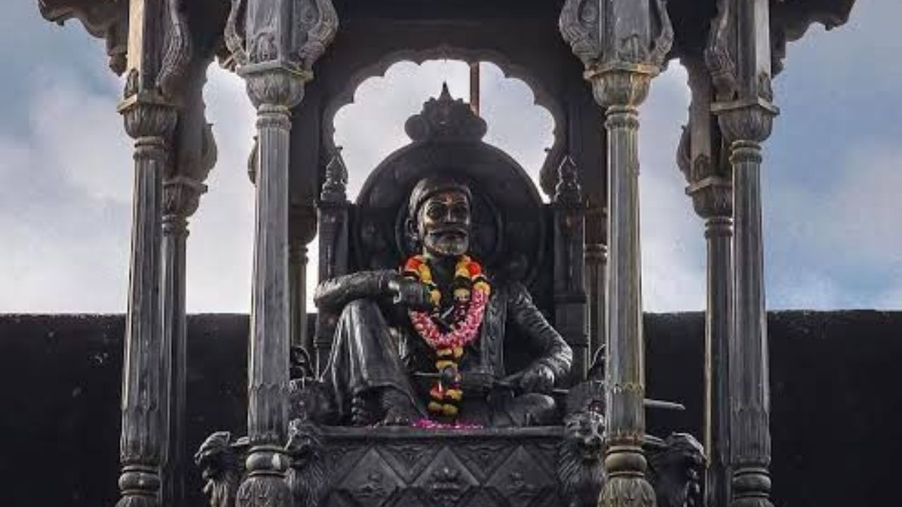 छत्रपती शिवाजी महाराजांना छत्रपती ही पदवी एका घटनेनंतर मिळाली. 
