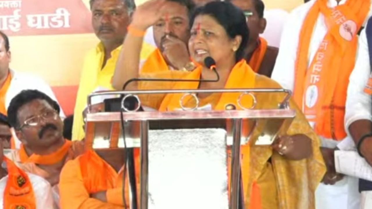 दादा बिझी, गुलाबी गाडी, गुलाबी जॅकेट, ओ गुलाबो... म्हणत सुषमा अंधारेंनी अजित पवारांना डिवचले