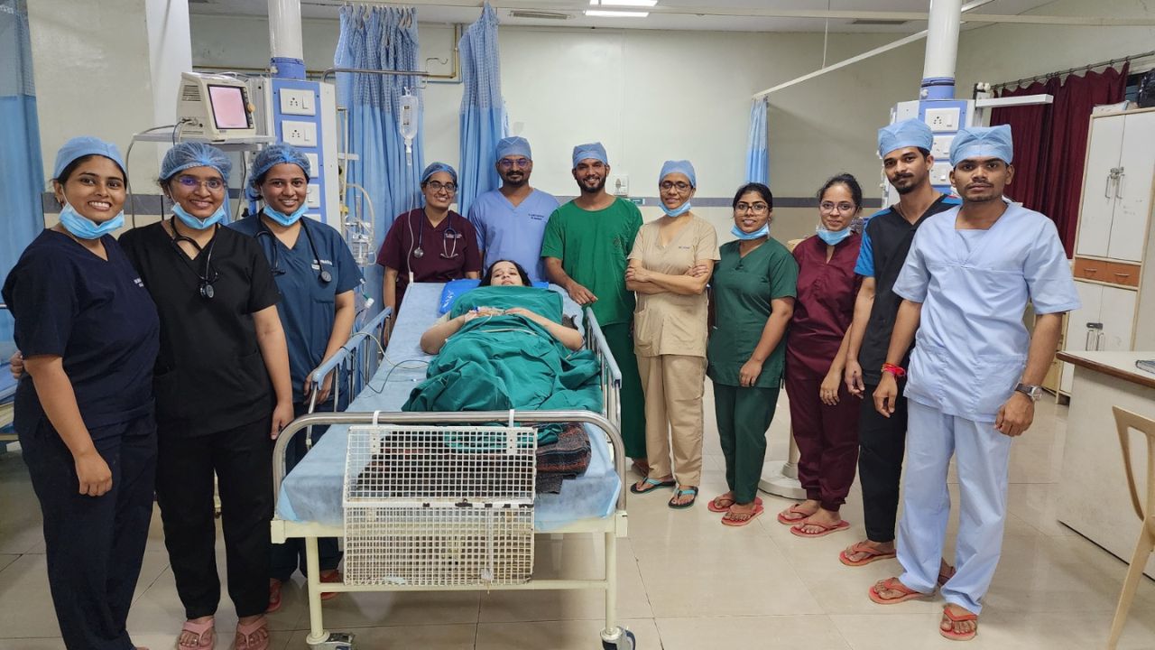 श्वास नलिकेत अडकली पिन! वालावलकर रुग्णालयाच्या वैद्यकीय टीमला यश