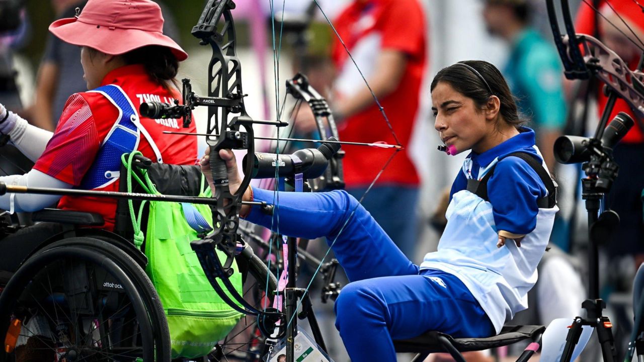 16 वर्षीय शीतलने चीनमधील हांगझोऊ येथे झालेल्या आशियाई पॅरा गेम्समध्ये दोन सुवर्णांसह तीन पदके जिंकून इतिहास रचला होता. एकाच आवृत्तीत दोन सुवर्ण जिंकणारी ती पहिली भारतीय महिला आहे. फोटो सौजन्य - सोशल मिडिया