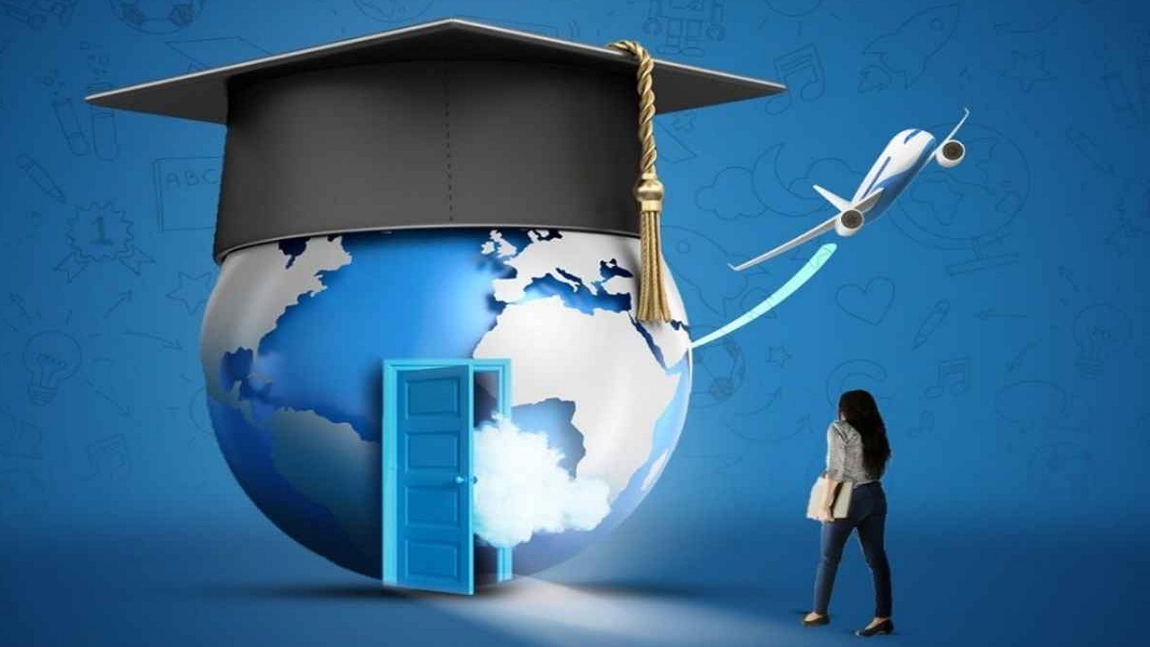 देवेंद्र फडणवीस यांच्या प्रयत्नांमुळे ७५ ओबीसी विद्यार्थ्यांसाठी परदेशी शिष्यवृत्ती तात्काळ मंजूर