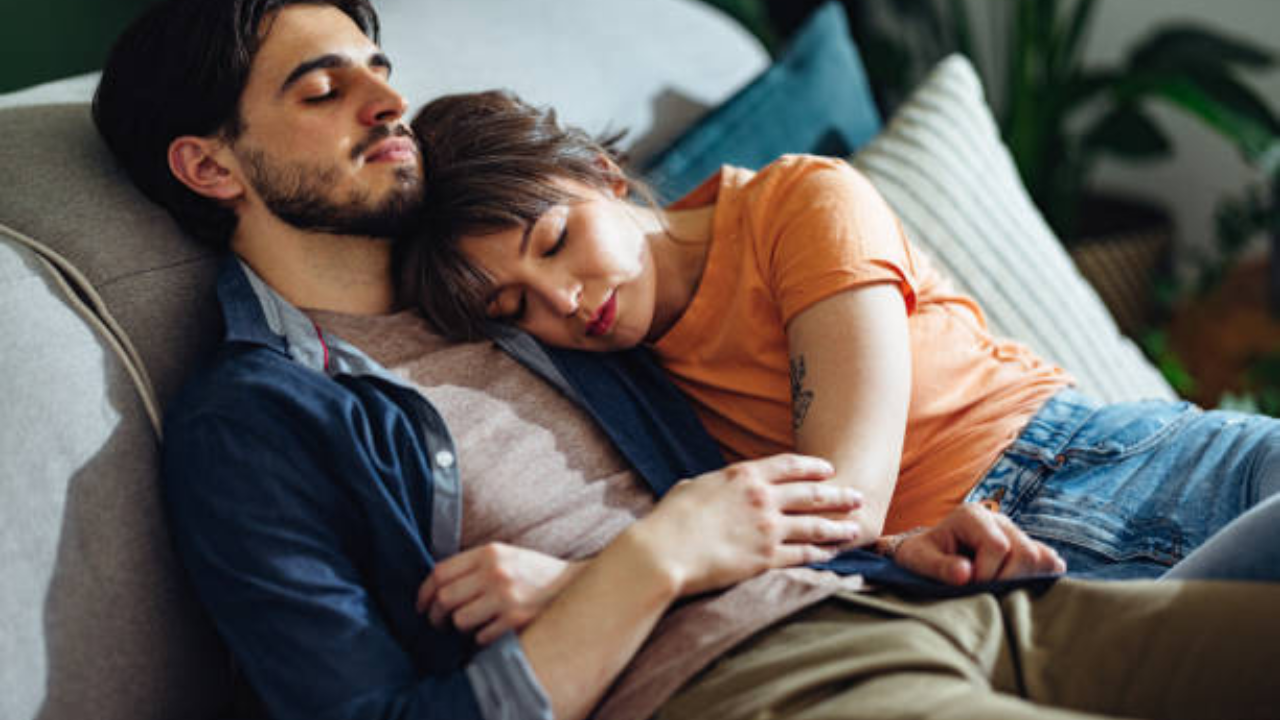 झोपेची काळजी घेणे आवश्यक