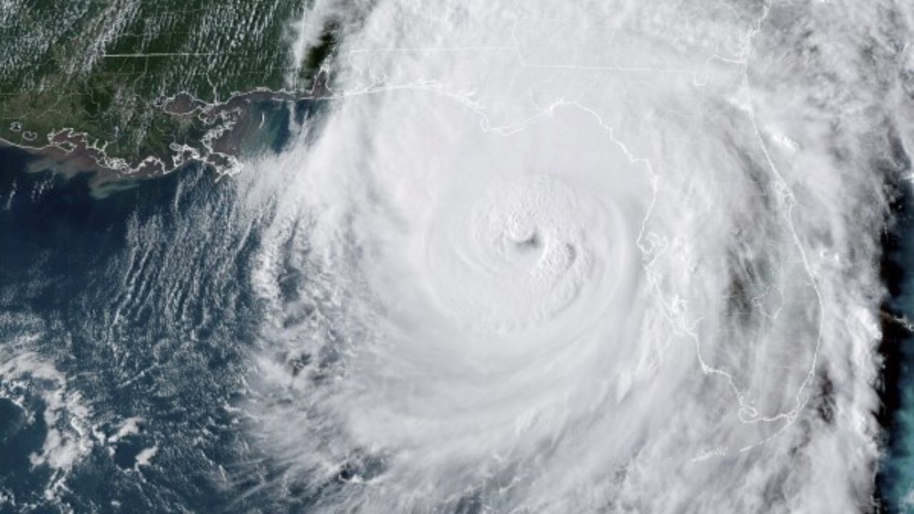 America hit hard by Hurricane Helen 225 KM speed hit emergency in 6 states
