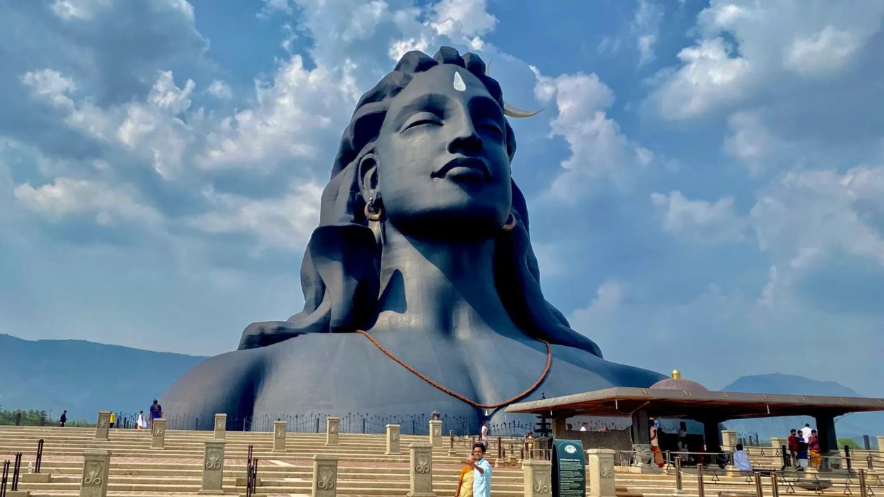 These are the magnificent idols of Lord Shankara in India People come from all over the world to watch