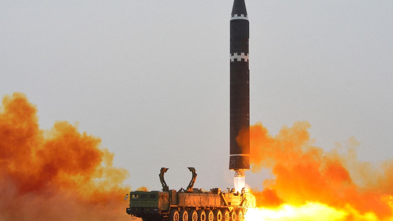 After 2 months, the head of the 'eccentric dictator' was recovered again! Missiles fired up to 360 km hit the neighboring country