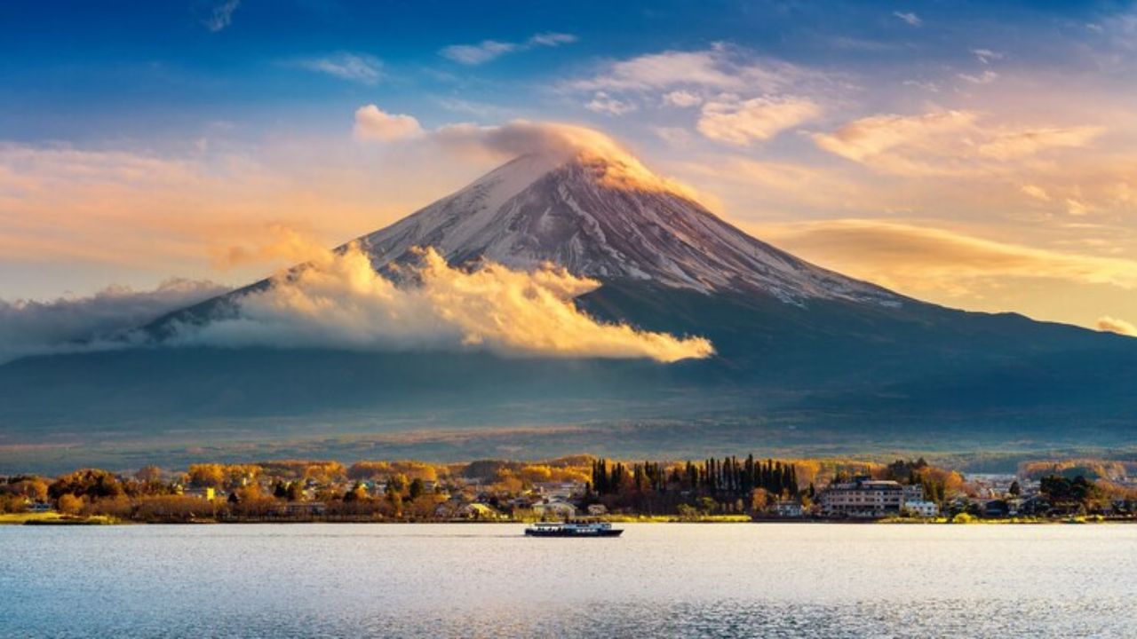 Now the Japanese government is offering 6 lakh yen Rs 3.52 lakh to girls for marriage 