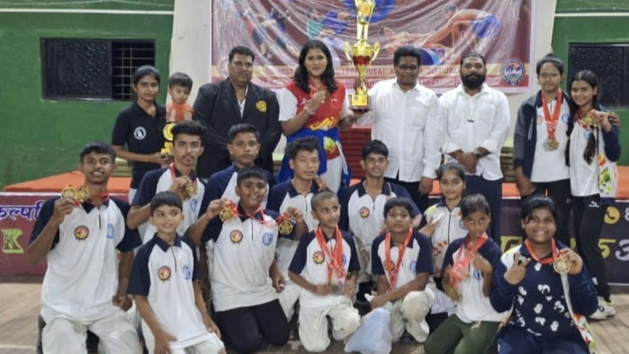 ट्रेडिशनल रेसलिंग राज्यस्तरीय स्पर्धेत रायगडच्या कराटेपटूंची सुवर्ण कामगिरी!