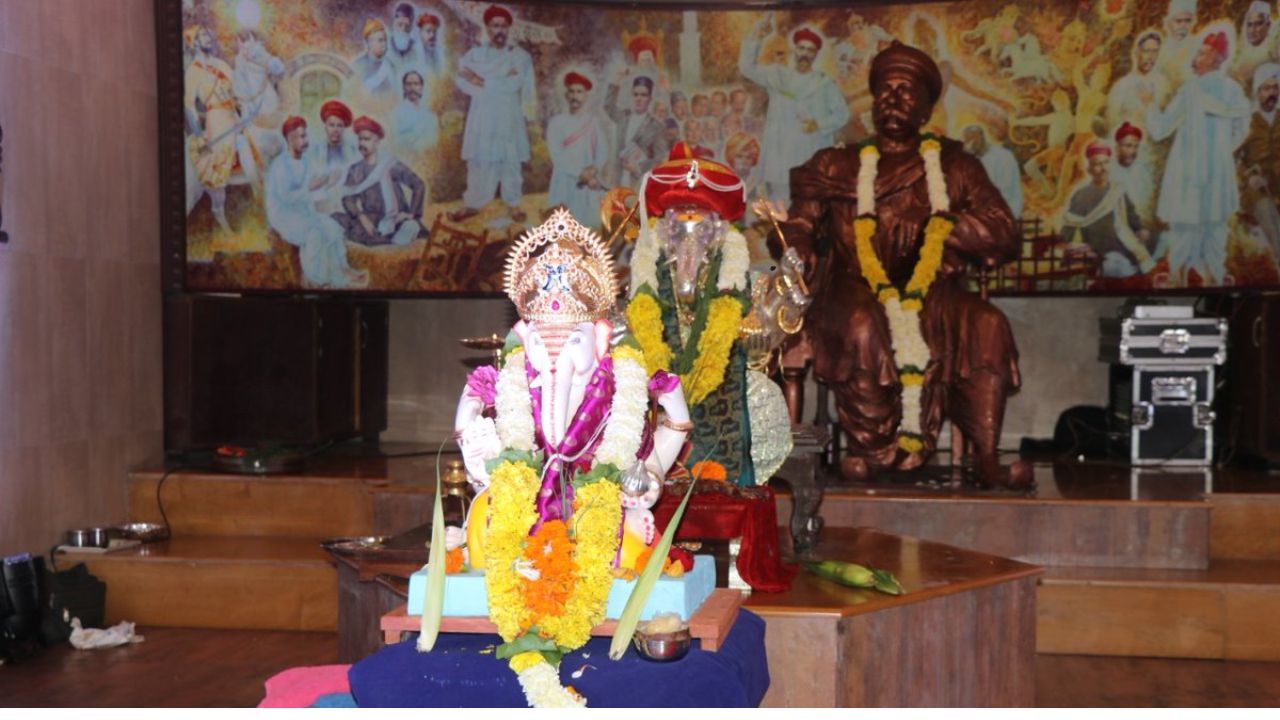लोकमान्य टिळकांनी येथूनच सार्वजनिक गणेश उत्सवाची सुरुवात केली होती. एतिहासिकदृष्ट्या महत्वाचा असणारा हा गणपती पुण्यातील पाचवा मानाचा गणपती आहे. 