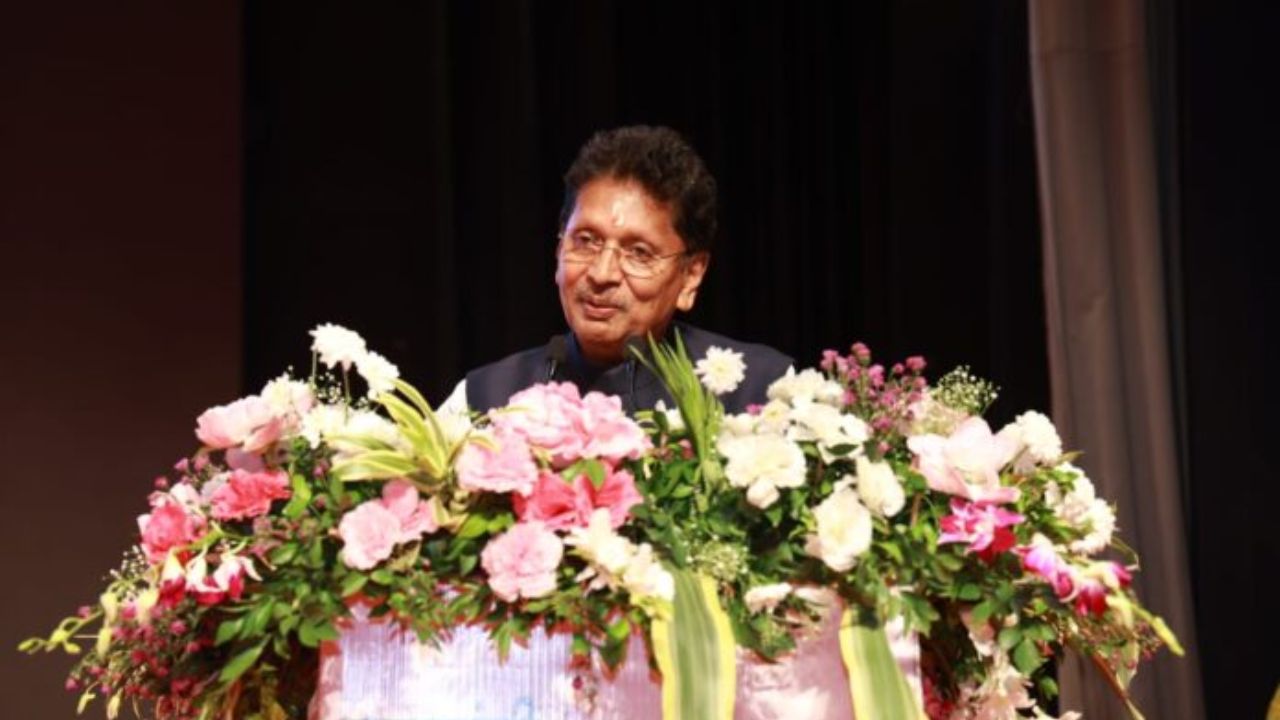 मुंबईत महिला उद्योग केंद्र स्थापन करणार, पालकमंत्री दीपक केसरकर यांची माहिती