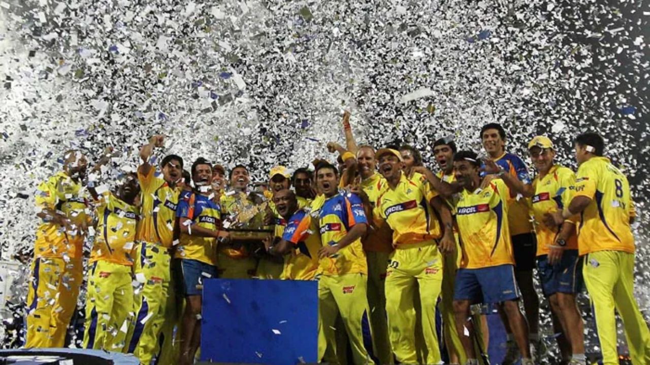 चेन्नई सुपर किंग्सने 2014 मध्ये बेंगळुरूच्या एम. चिन्नास्वामी स्टेडियमवर कोलकाता नाईट रायडर्सविरुद्ध त्यांचे दुसरे चॅम्पियन्स लीग T20 विजेतेपद जिंकले. फोटो सौजन्य - सोशल मीडिया
