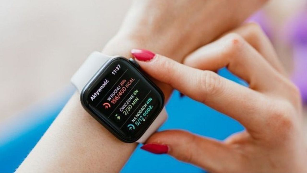 Smartwatch Update: स्मार्टवॉचमध्ये किती प्रकारचे सेन्सर असतात? जाणून घ्या (फोटो सौजन्य - pinterest)