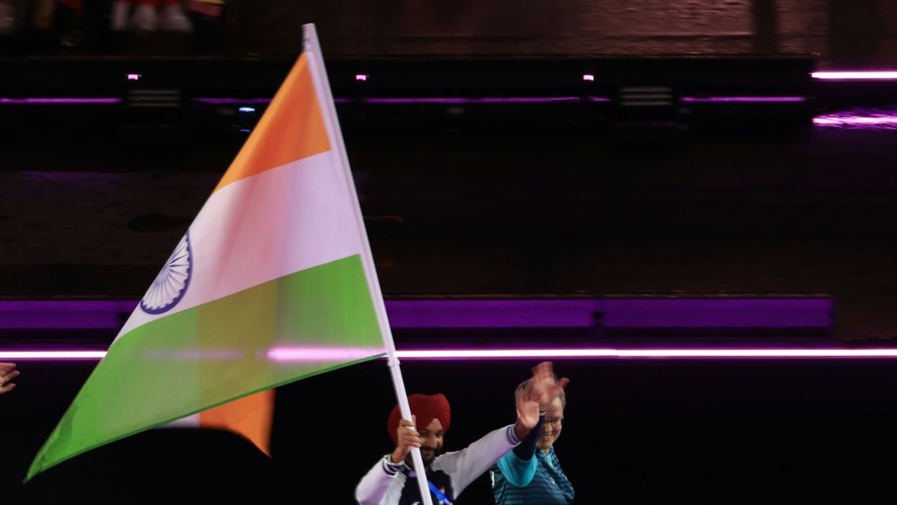 भारताचे पॅरिस पॅरालिम्पिक २०२४ मध्ये समारोप समारंभासाठी ध्वजवाहक हरविंदर सिंह-प्रीति पाल. फोटो सौजन्य - सोशल मीडिया