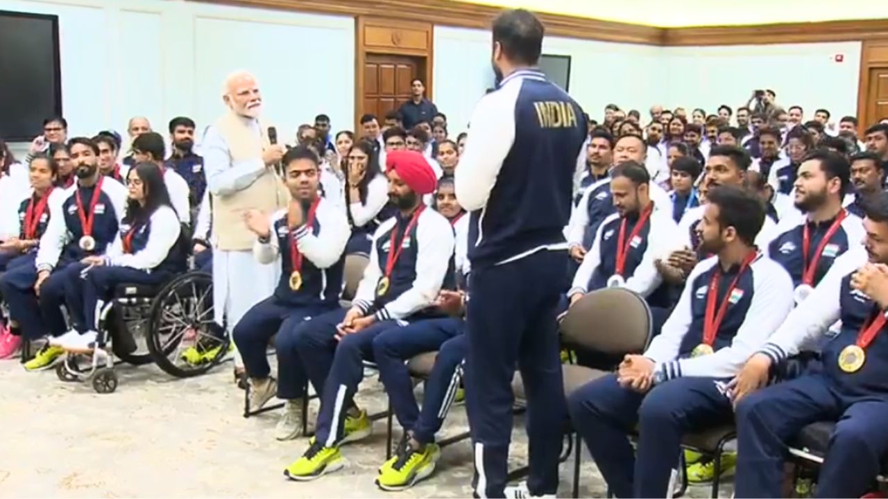 Prime Minister Narendra Modi met the Indian para athletes
