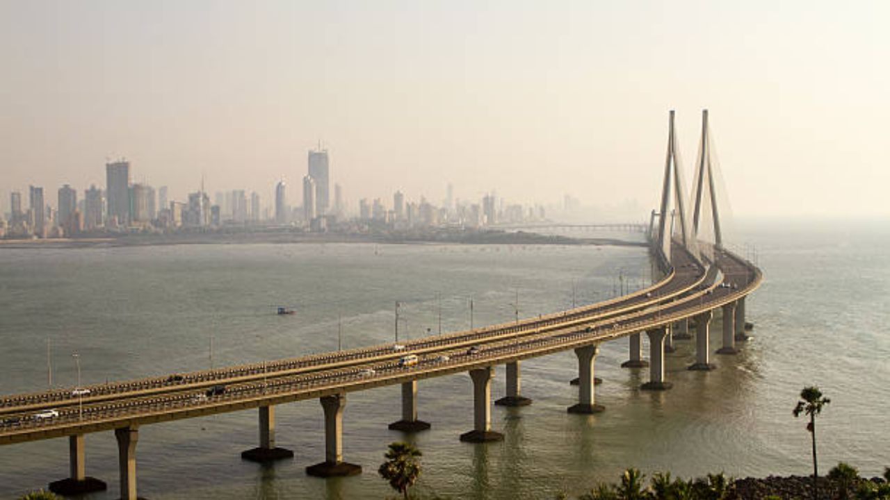 या कारणांमुळे मुंबईतील घरं असतात महाग (फोटो सौजन्य: iStock)
