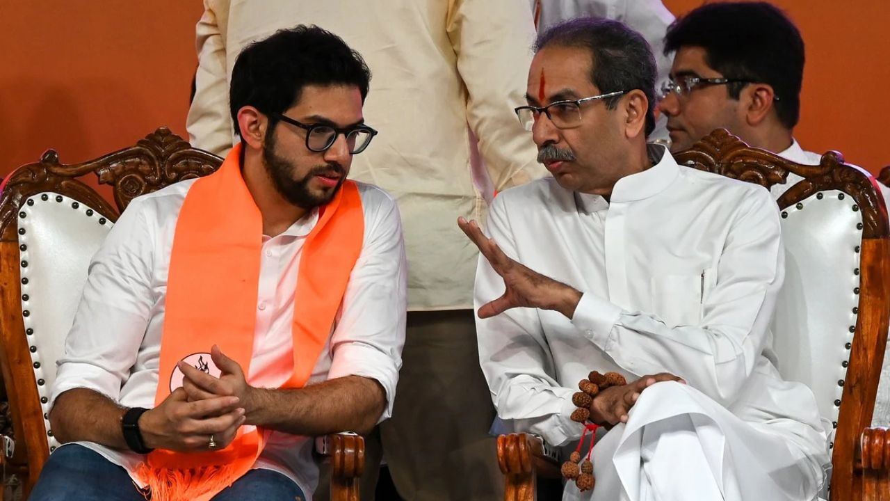 मागील 2019 विधानसभा निवडणुकीमध्ये आदित्य ठाकरे हे वरळी मतदारसंघातून पहिल्यांदा निवडणुकीला उभे राहिले होते. यावेळी राज ठाकरे यांनी काका-पुतण्या हे नाते निभावले होते, आणि पहिल्यांदा आदित्य ठाकरेंविरोधात उमेदवार दिला नव्हता. 