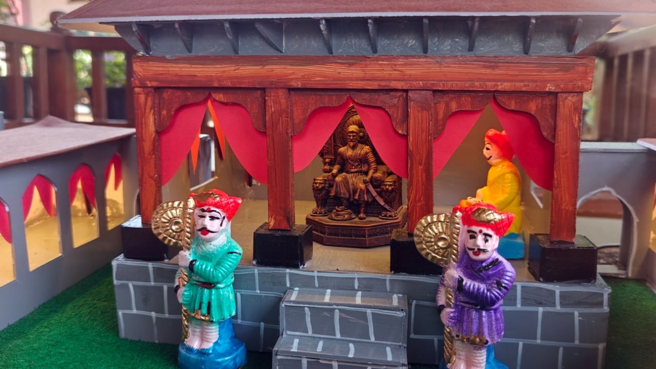 दिवाळीला किल्ला बनवणे ही प्रथा खूप जुनी आहे. ज्यामुळे लहान मुलांना किल्ल्यांचा इतिहास आणि छत्रपती शिवाजी महाराजांची गोष्टी त्याच्या मनात नेहमीच घर करून राहील.  