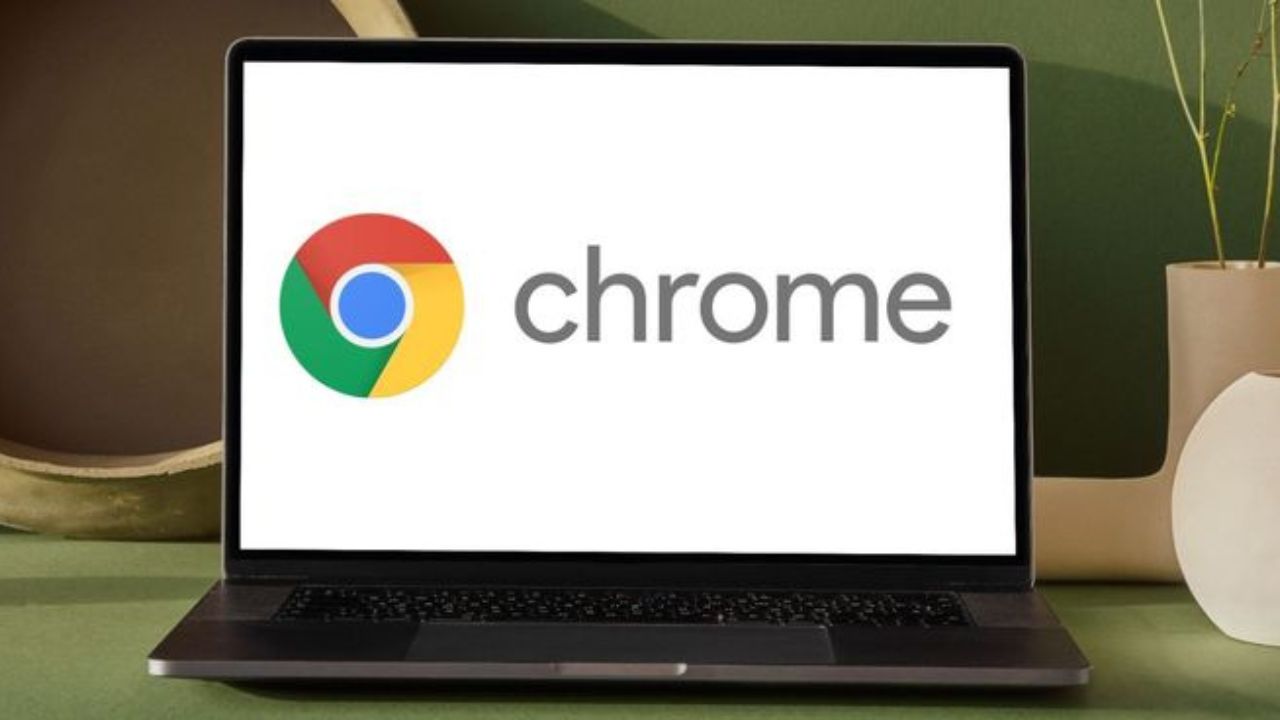 तुमच्याकडे Chromecast किंवा समर्थित डिव्हाइस असल्यास तुम्ही तुमची ब्राउझर स्क्रीन तुमच्या टीव्हीवर कास्ट करू शकता. त्यात प्रवेश करण्यासाठी, उजवे-क्लिक करा आणि 
