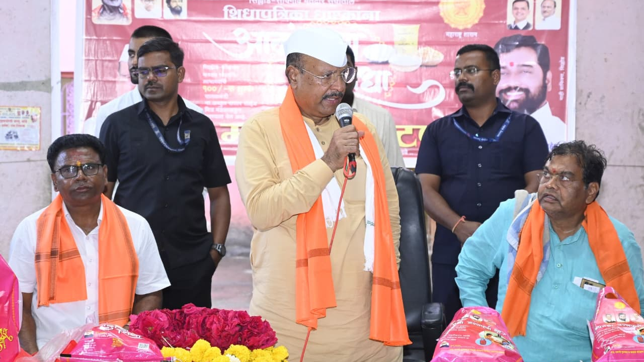‘खाली डोक वर पाय’, ‘पन्नास खोके एकदम ओकेच्या’ घोषणा; अब्दुल सत्तारांवर आली सभागृह सोडण्याची वेळ
