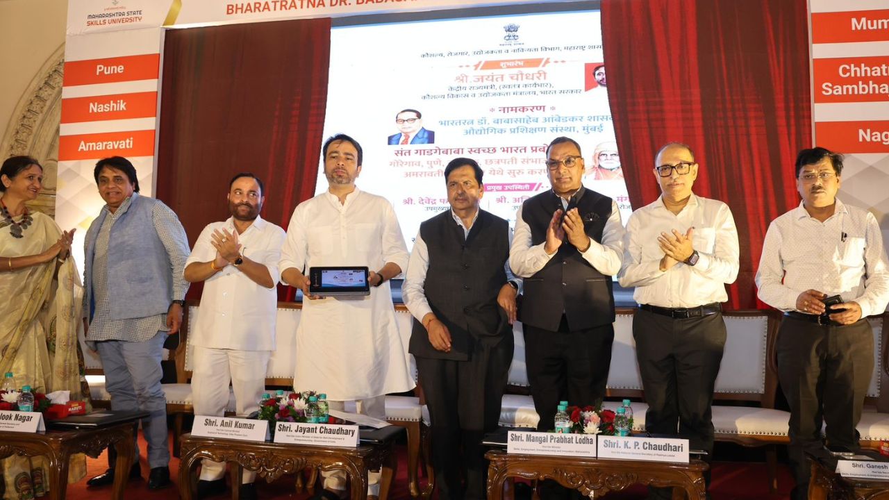 रोहिंग्या आणि बांग्लादेशी घुसखोरांना मुंबईतून बाहेर काढणाऱ्या स्वच्छता अभियानाची गरज- मंत्री मंगल प्रभात लोढा