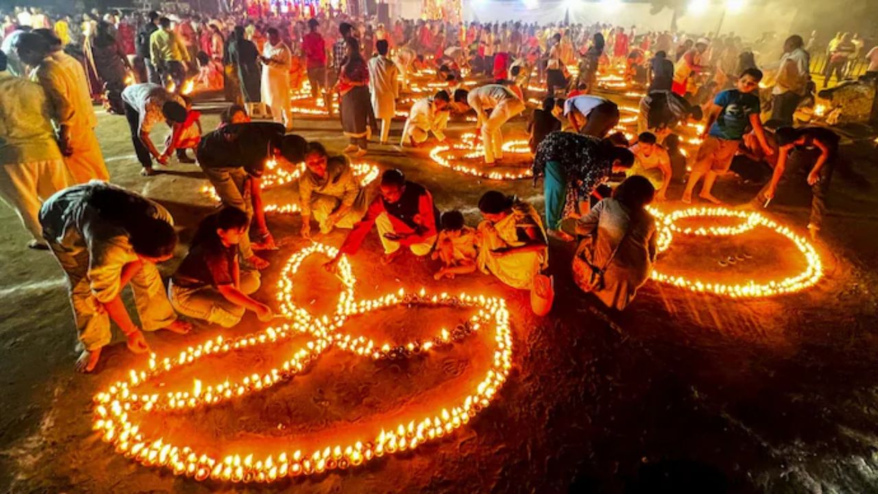 The four directions will be illuminated with millions of lights See how Diwali is being celebrated in Ramlalla's Ayodhya
