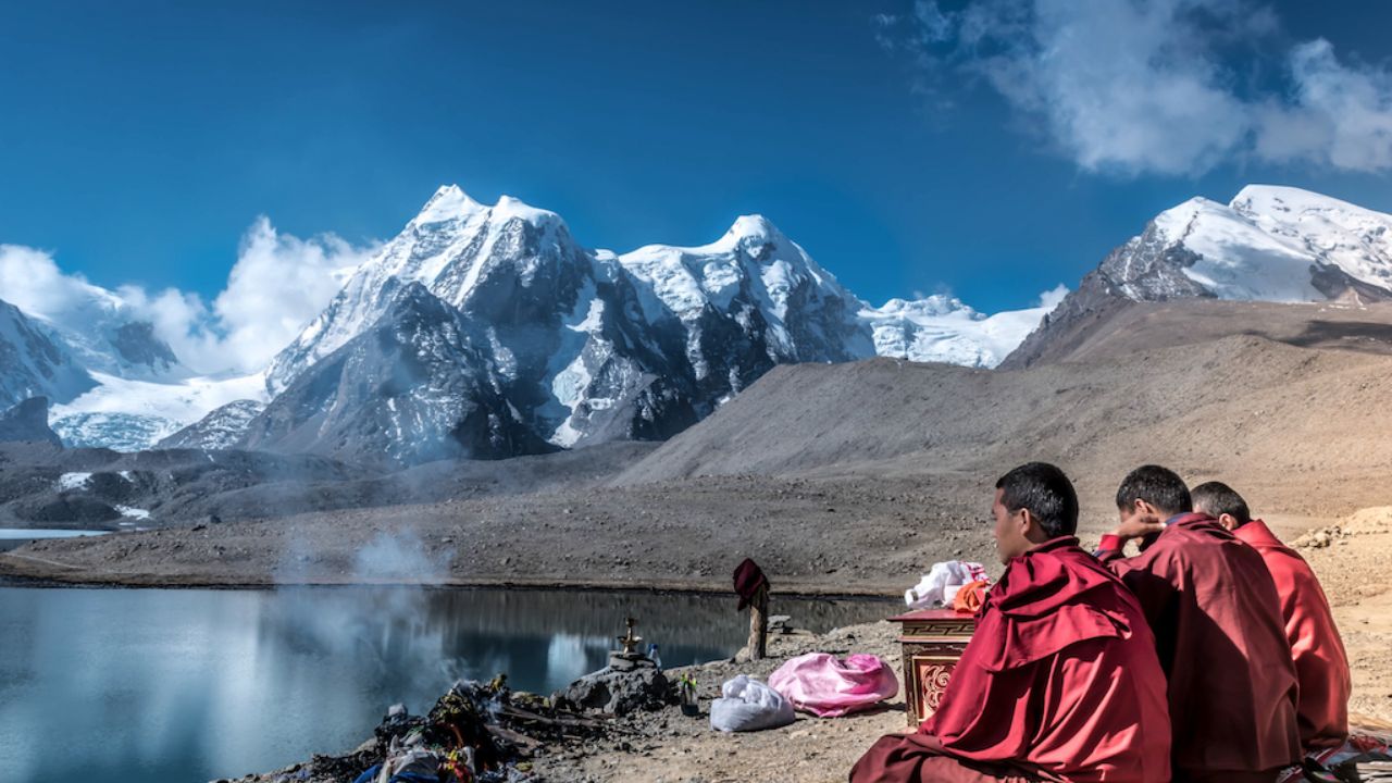 आणि या पॅकेजद्वारे लाभ घ्या एक अत्यंत सुंदर ठिकाण पाहण्याचा. 