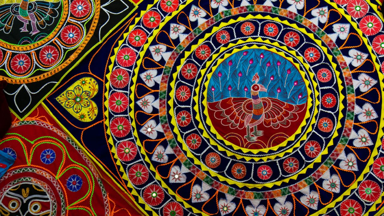 World Art Day 2024  Know 'such' art from India that has won the love of people around the world
