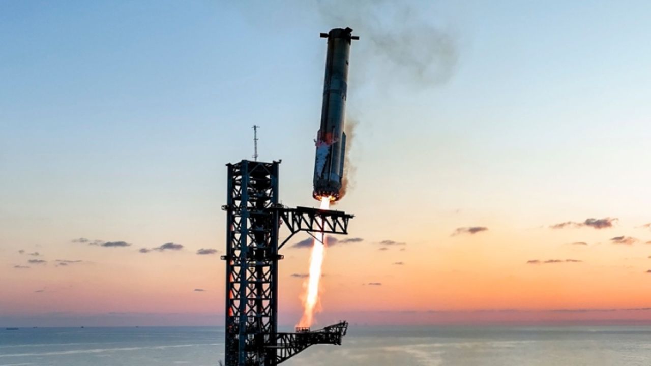 SpaceX made history SpaceX can re-launch Super Heavy rocket within an hour of its return