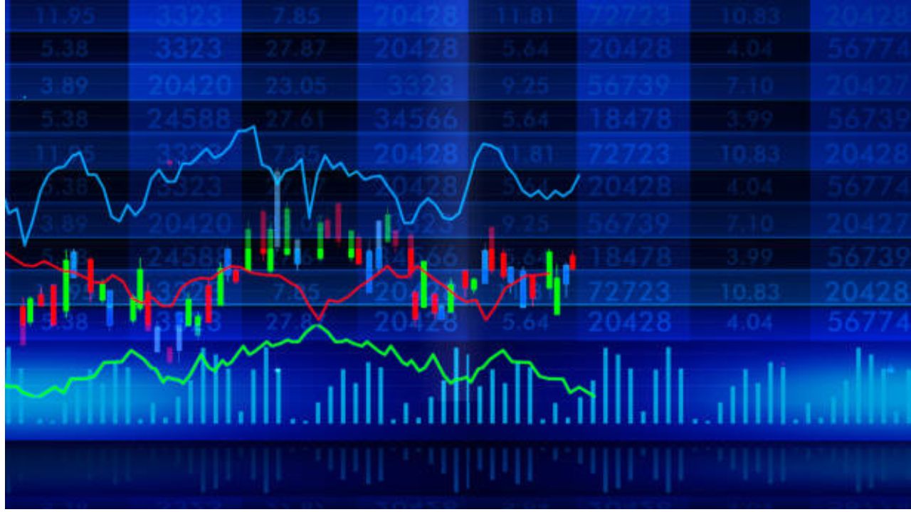 ऑनलाईन फुड डिलिव्हरी क्षेत्रात काम करणाऱ्या स्विगी या कंपनीचाही आयपीओ येणार आहे. मिळालेल्या माहितीनुसार हा आयपीओ 5 हजार कोटी रुपयांचा असणार आहे.