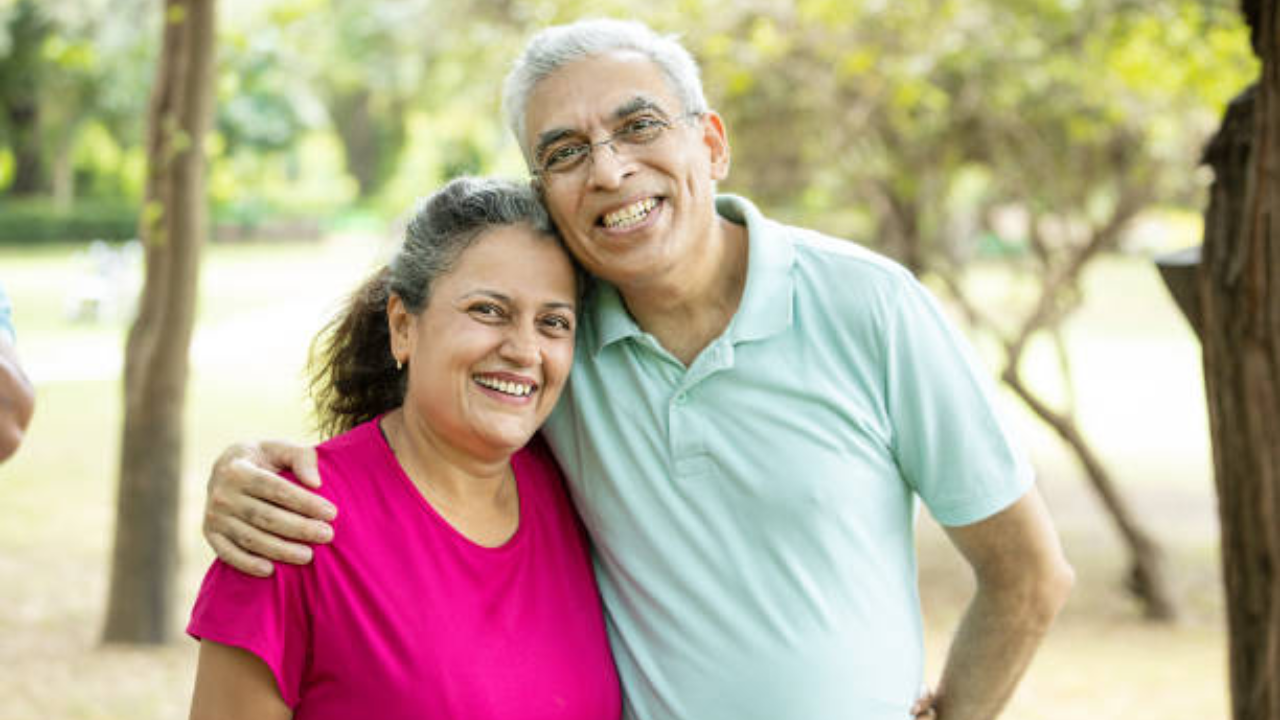 सामाजिक न्याय विशेष सहाय्य विभागाकडून ज्येष्ठ नागरिकांसाठी मुख्यमंत्री वयोश्री योजना सुरु करण्यात आली आहे. या योजनेचा लाभ घेण्यासाठी 65 किंवा अधिकची वयोमर्यादा ठेवण्यात आली आहे 
