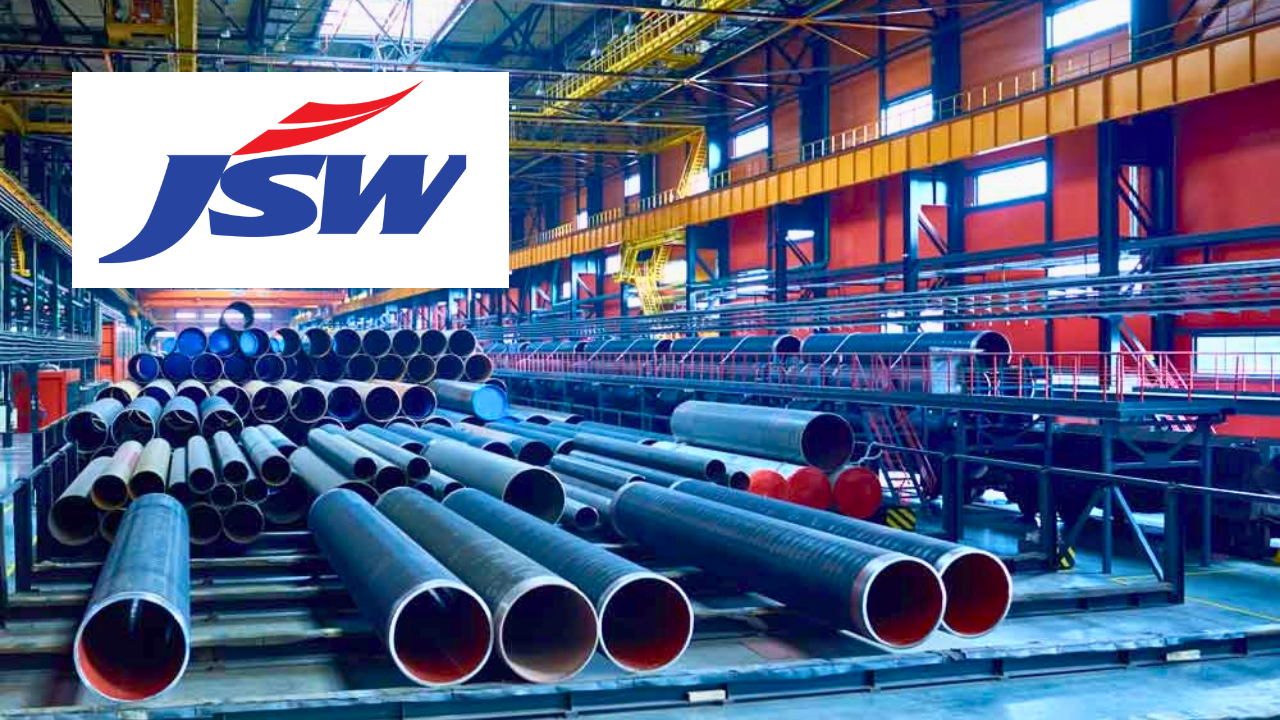 JSW STEEL या शेअरचा आजचा क्लोजिंग दर १०३८.३० आहे. या दरामध्ये आज ११ पॉईंट्सने वाढ झाली आहे. एकूण १.०७% वाढ आज नोंदवली गेली आहे.  