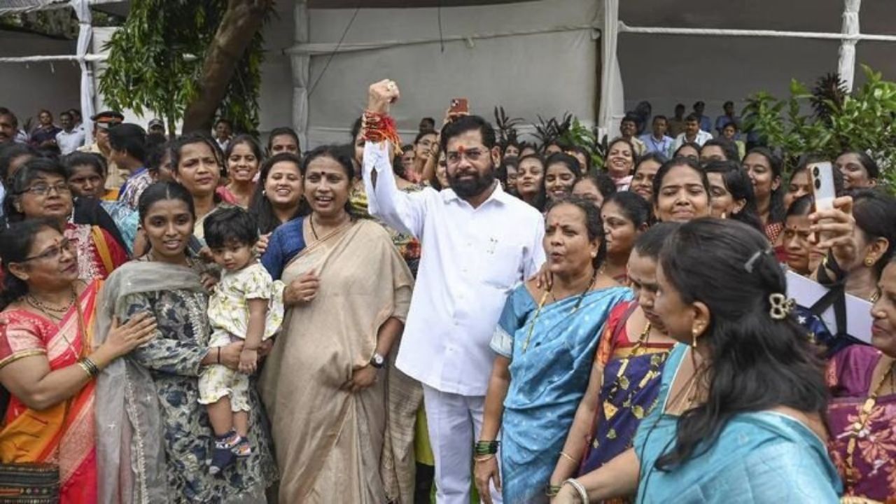 लाडकी बहीण योजनेसाठी अर्ज करण्याची आज शेवटची संधी, फक्त ही अट पूर्ण करावी लागणार