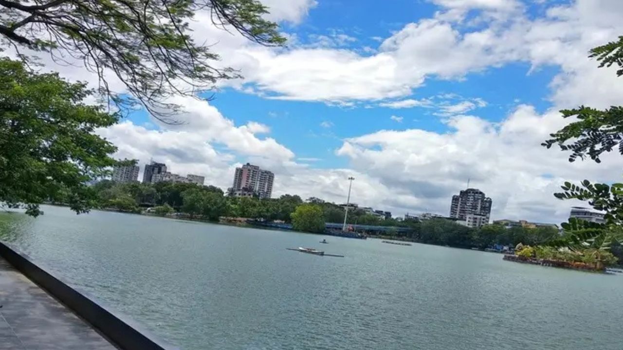 इ.स. 815 ते 1265 या काळात ठाणे शहरात 'शिलाहार' घराण्याची सत्ता होती. त्यावेळी ठाणे शहर 'शिलाहार' घराण्याची राजधानी म्हणून ओळखली जात होती.