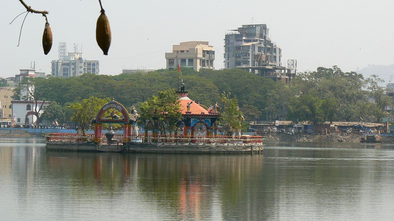 'शिलाहार' घराण्यातील मुख्य राजा हा शिवभक्त होता. या राजाने तलावाच्या जवळ कोपिनेश्वराच्या मंदिराची स्थापना केली. या राजाच्या काळात तलावात दशक्रिया विधी करण्यात येत असत.