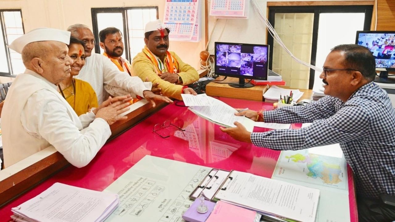 मुळशी विधानसभा मतदारसंघातून महायुतीकडून काँग्रेस पक्षाचे उमेदवार संग्राम थोपटे यांनी आपला उमेदवारी अर्ज दाखल केला.
