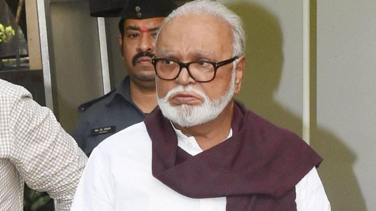 Bhujbals Headache Will Increase The Issue Of Maratha Reservation Nras