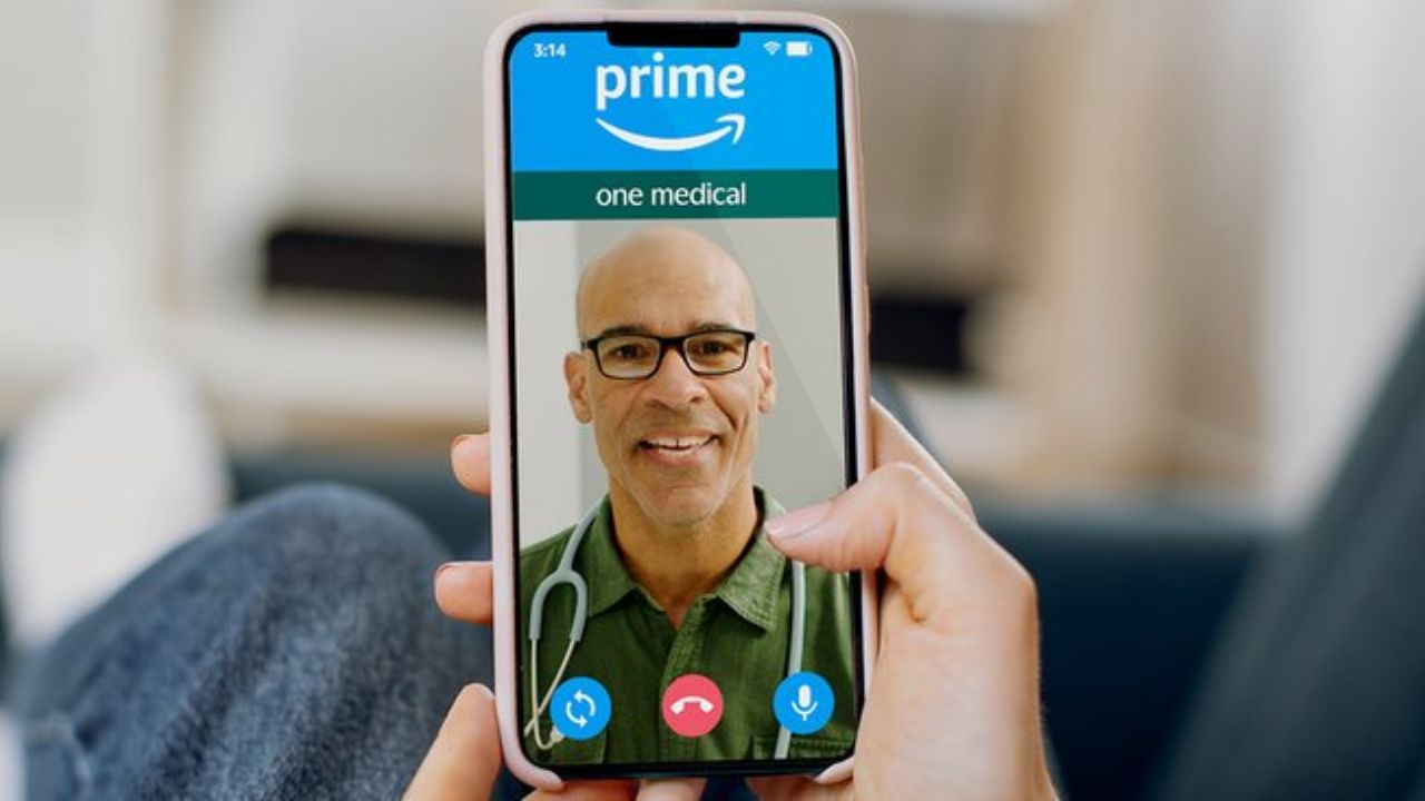 शॉपिंग सोबत आता डॉक्टरांचा सल्लासुद्धा मिळणार, Amazon Clinic सर्विस भरतात लाँच!