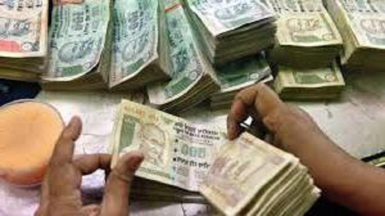 60 Lakh Cash Being Carried On A Two Wheeler Seized Nrka
