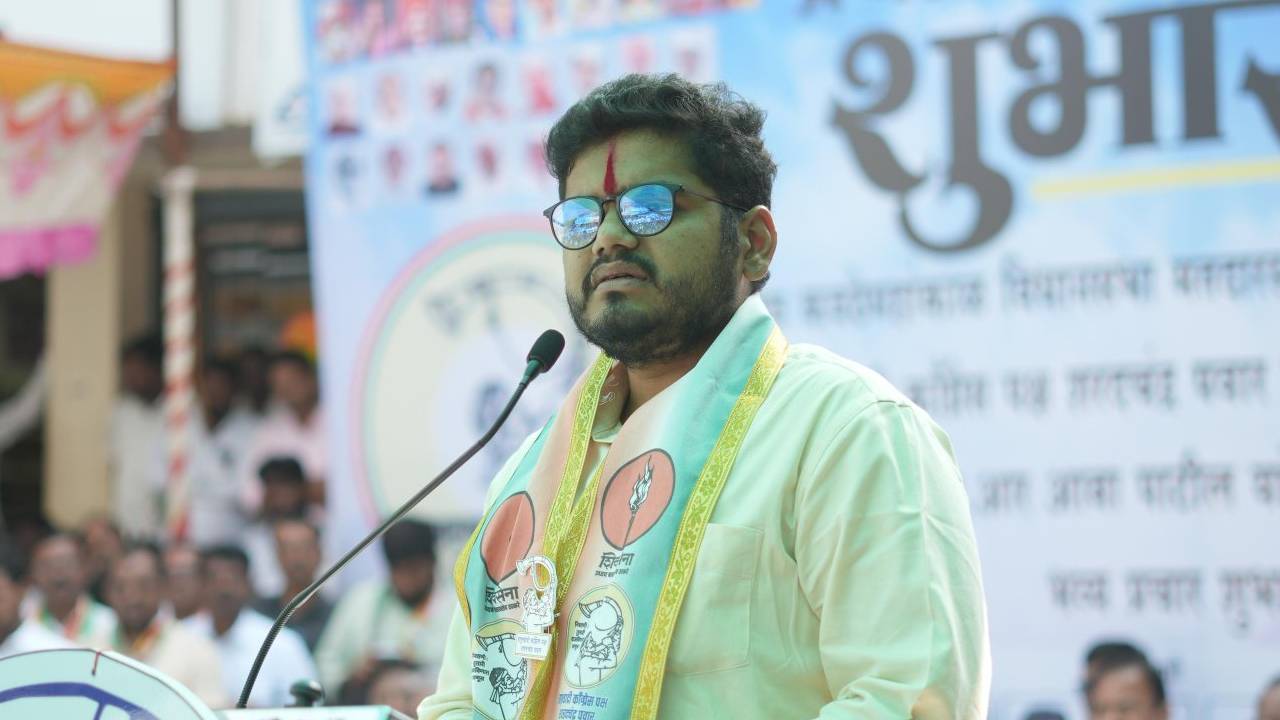 Rohit Patil: ‘तासगावात दिसणार ‘आर आर पार्ट – 2’: रोहित पाटलांची विजयी सुरूवात; माजी खासदारांचा केला दारुण पराभव