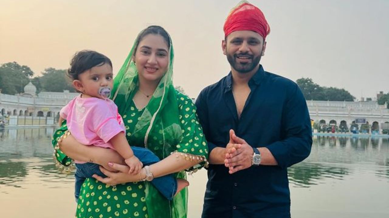 पोस्ट शेअर करत राहुलने पत्नीला वाढदिवसाच्या गोड शुभेच्छा दिल्या. त्याने लिहिले, “वाढदिवसाच्या शुभेच्छा मेरी प्यारी सरदारनी मी तुझ्यावर खूप प्रेम करतो येत्या काही वर्षांत तुला उत्तम आरोग्य आणि नशीब मिळो..