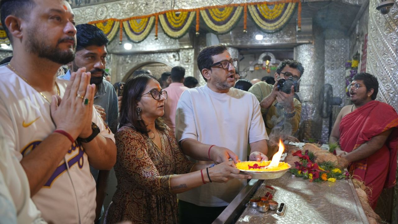 मराठीमधील बडे कलाकार या चित्रपटासाठी निर्माते झाले असून आता या चित्रपटाची स्टार कास्ट काय असणार हे बघण उत्कंठावर्धक ठरणार आहे. चित्रपटाचा मुहूर्त देखील तितकाच खास ठरला आणि याच कारण देखील तेवढं खास आहे. 