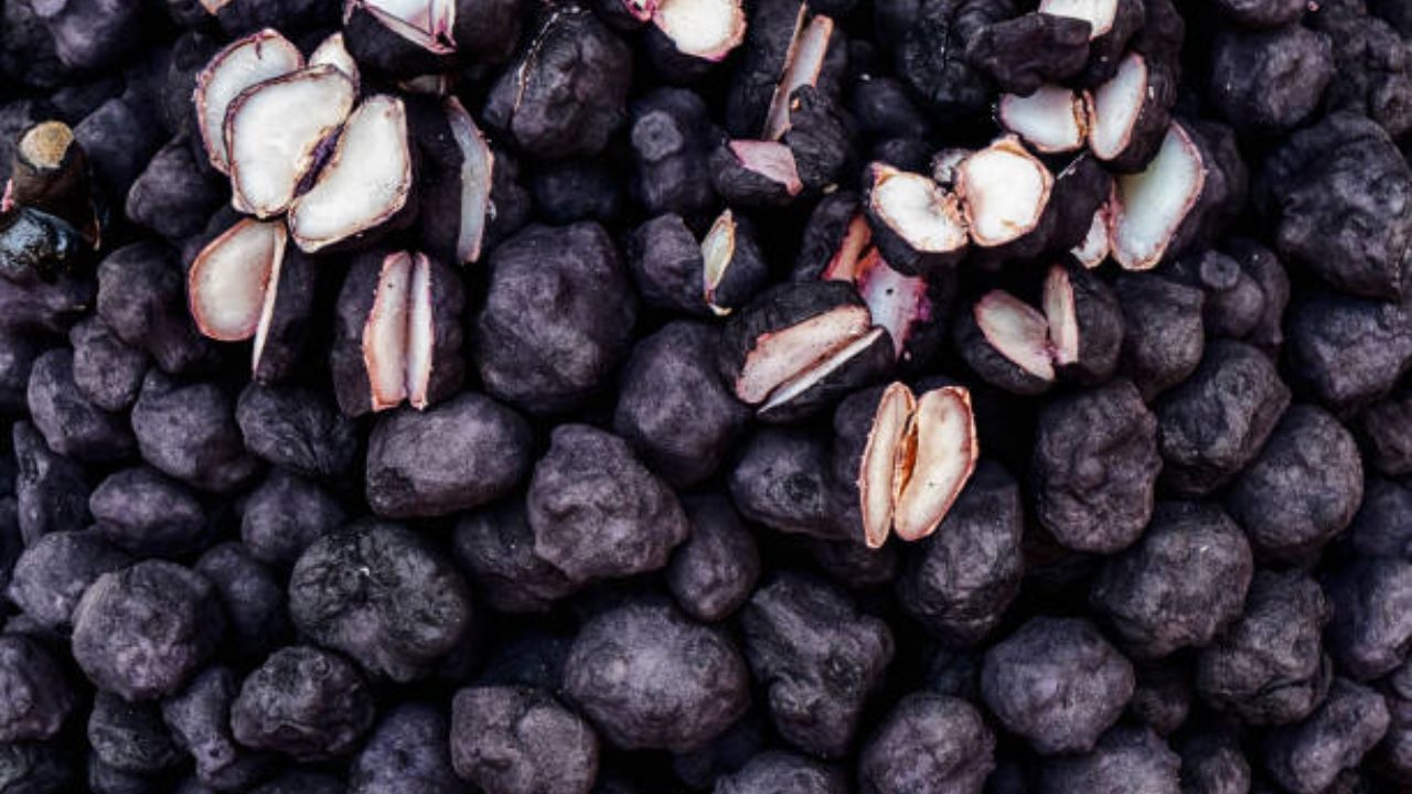 शिंगाडा खाल्ल्यामुळे आरोग्याला होणारे फायदे