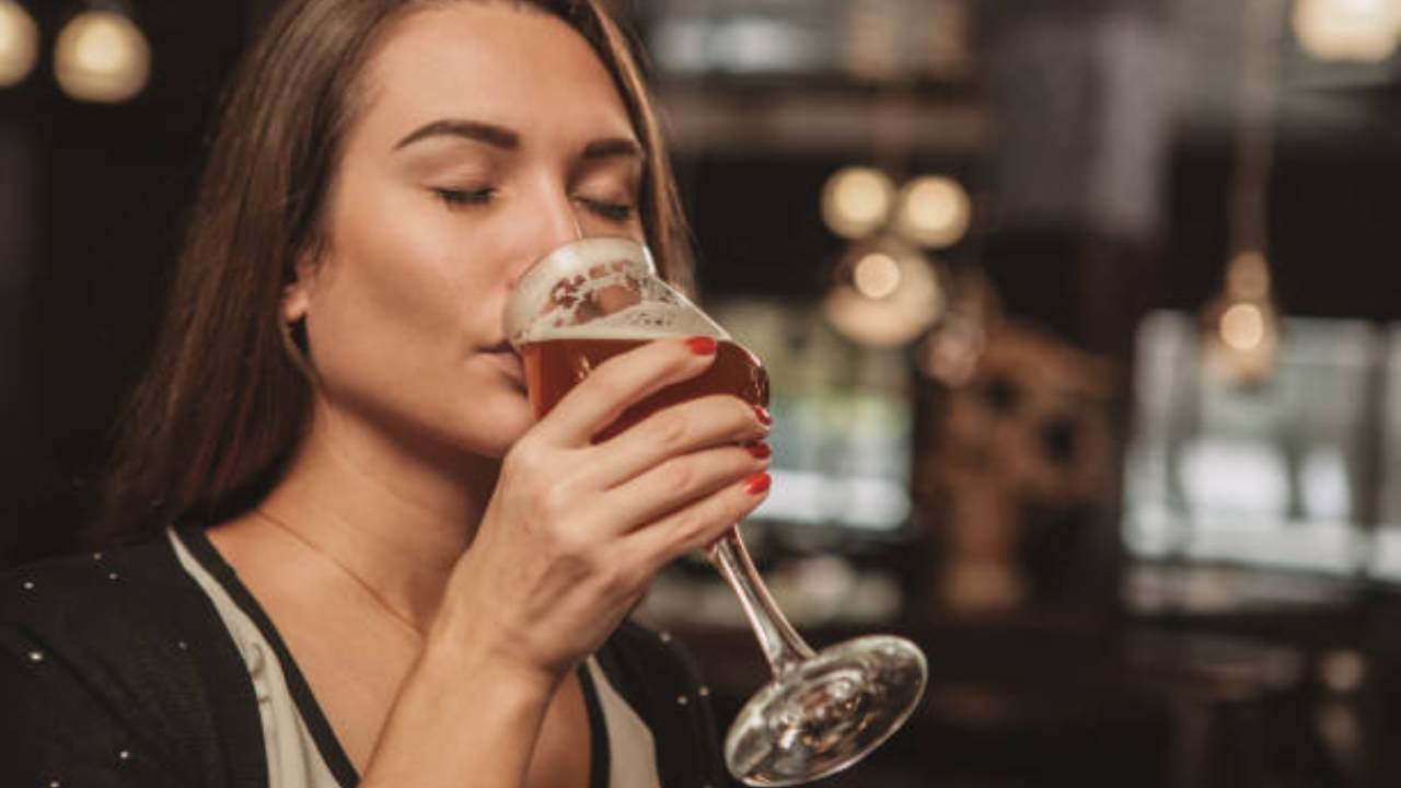 दिवसात किती मद्यपान करणे योग्य आहे