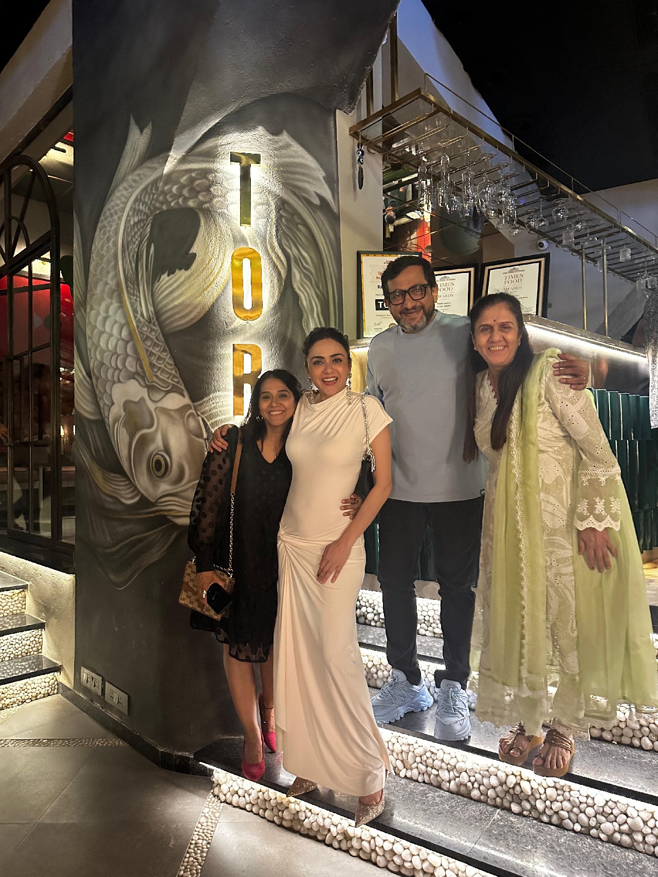 २३ नोव्हेंबर रोजी तिने तिचा वाढदिवस साजरा केला. तिचा खास दिवस तिने तिच्या आईसोबत त्याचबरोबर अभिनेता प्रसाद ओक यांच्यासोबत साजरा करताना दिसली. 